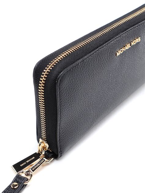 michael kors jet set travel carryall wallet|michael kors travel continental wallet.